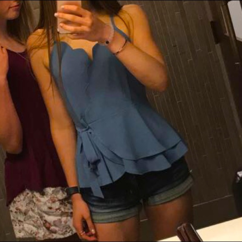 Scallop tank top